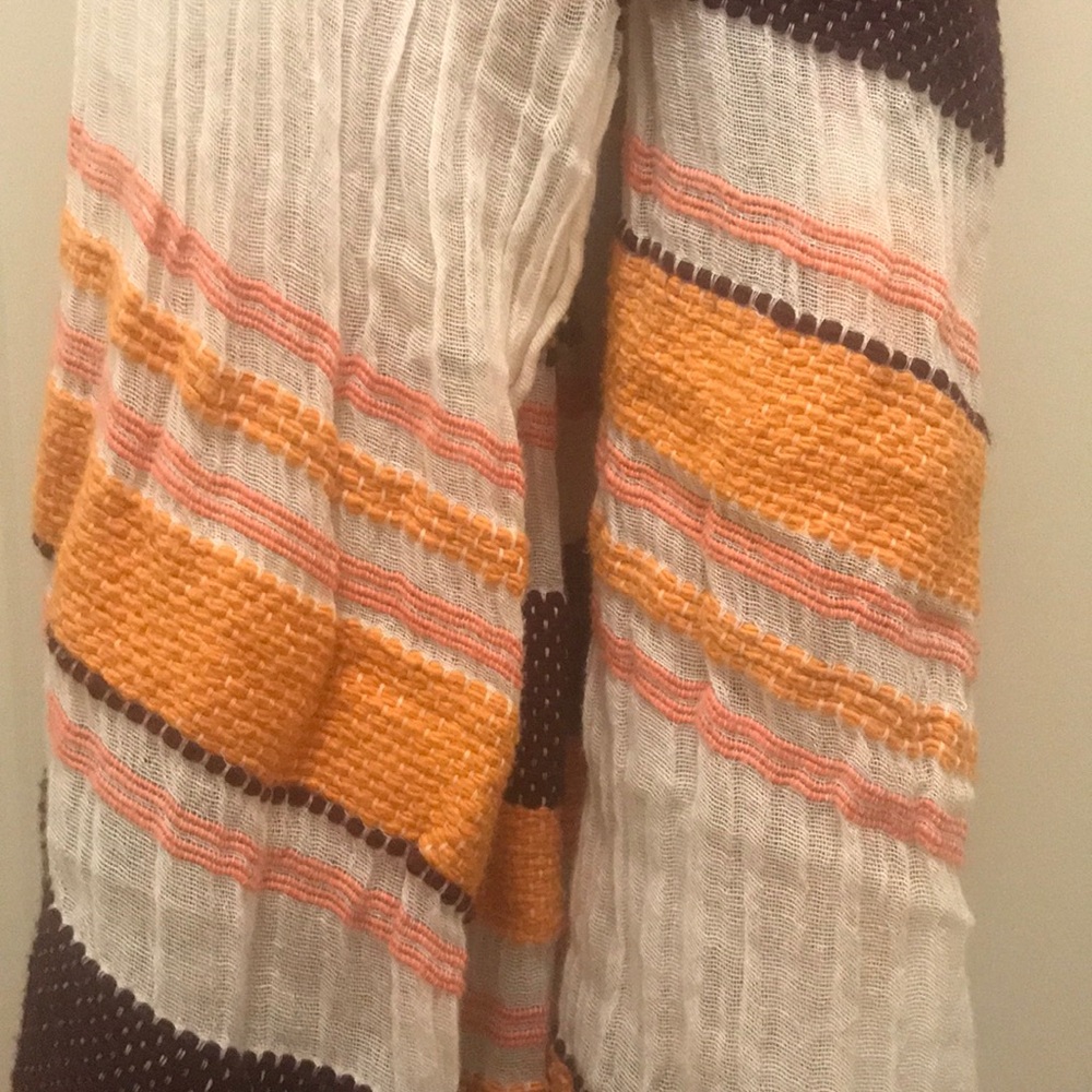Stripped scarf - Picture 2 of 4